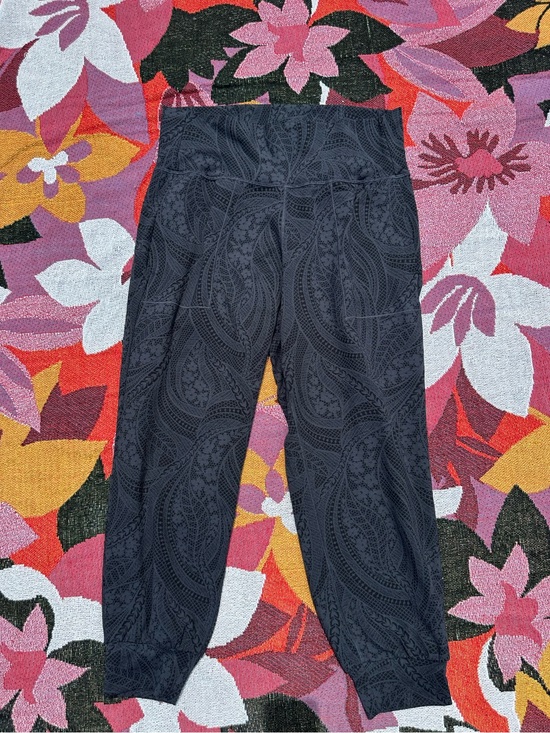 Athleta Pants - Athleta Salutation Textured Black Paisley Printed High-Waist Joggers